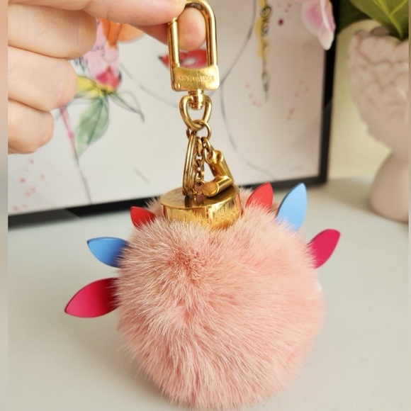 Louis Vuitton Large Pink “Lovely Birds” Mink Bag Charm - Picture 1 of 9